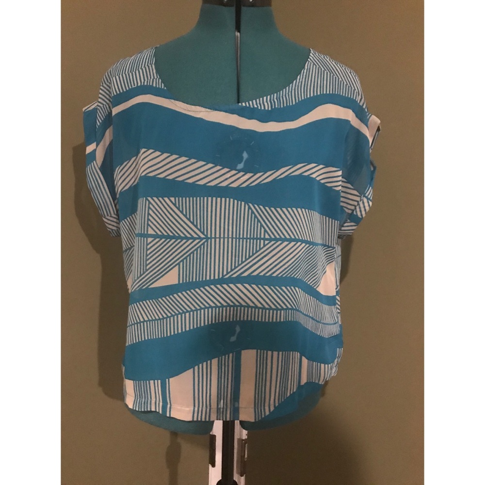 Blouse with back zipper neck